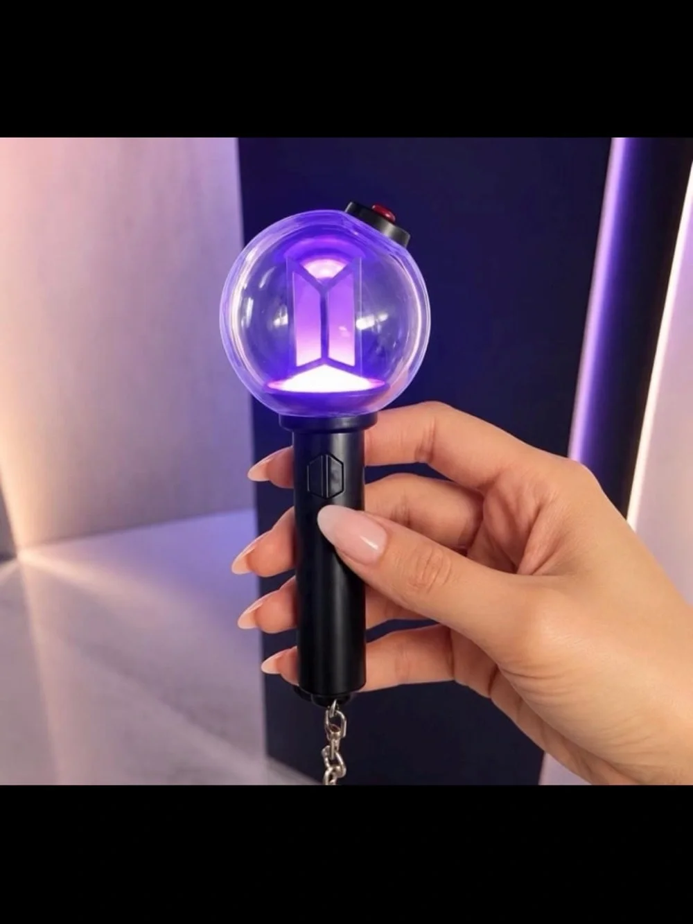 BTS Lightstick Keychain - Picture 1 of 3